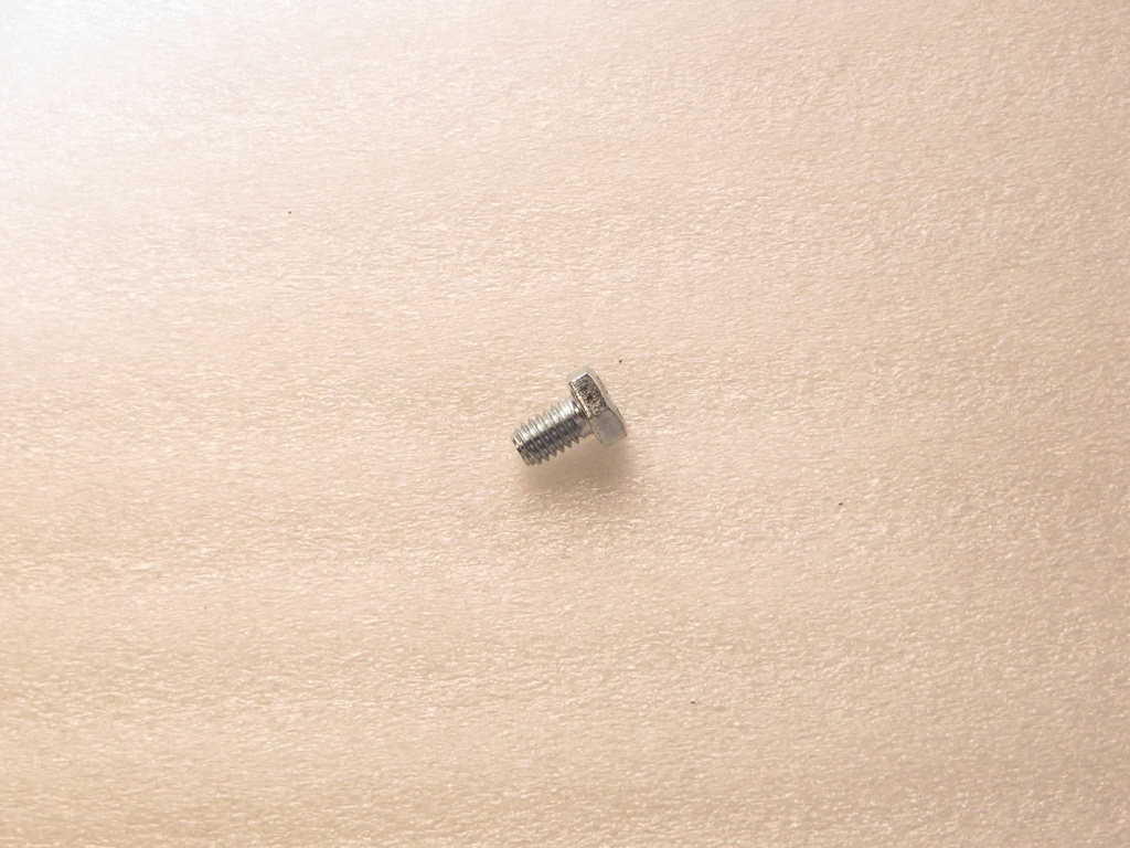 [120834] Screw (5/16-18X1/2)