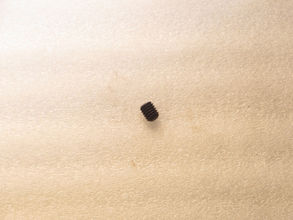 Screw (5/16-18x3/8)
